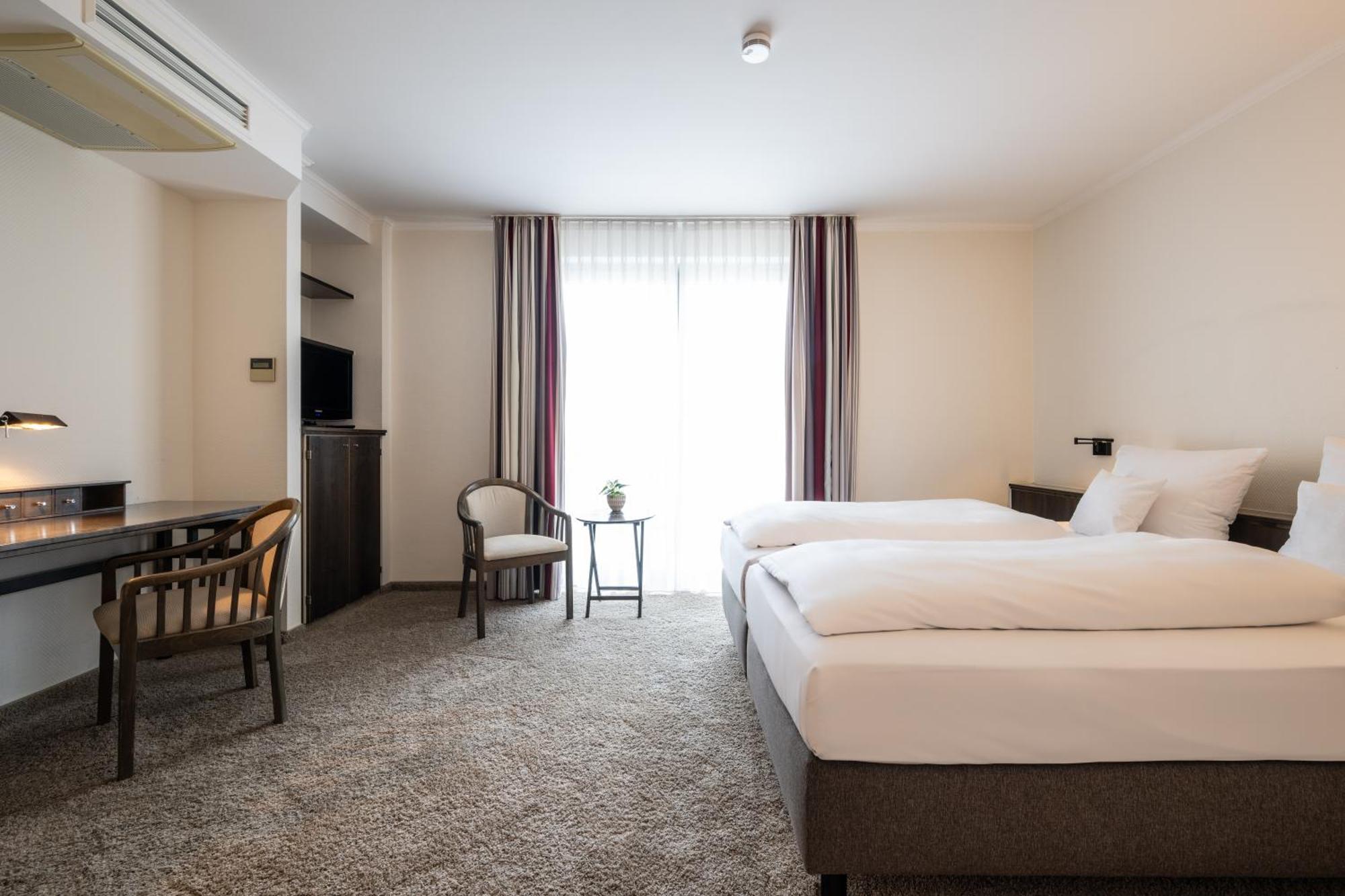 Hotel Herzogspark هيرتسوجيناوراخ المظهر الخارجي الصورة