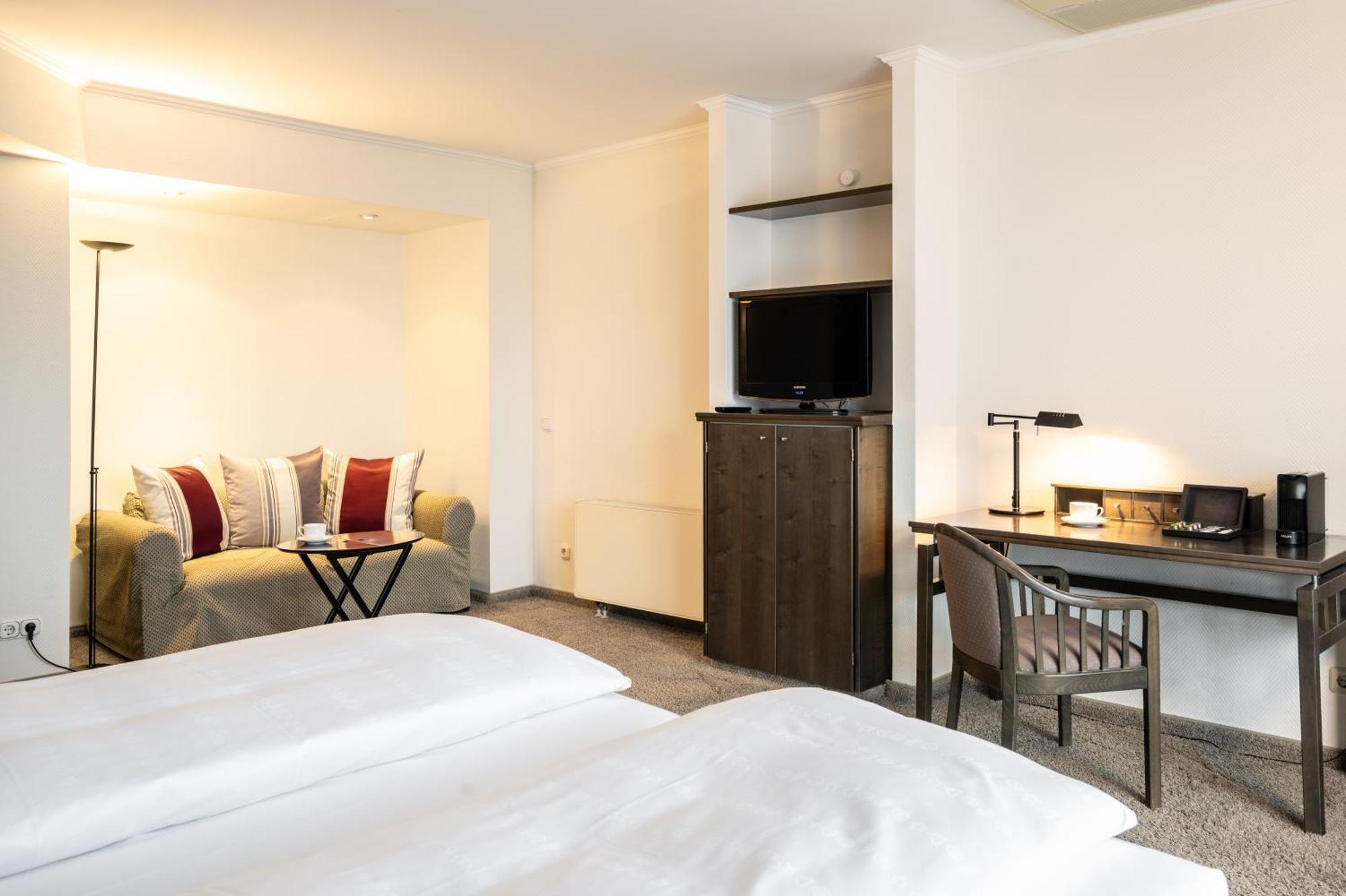 Hotel Herzogspark هيرتسوجيناوراخ المظهر الخارجي الصورة
