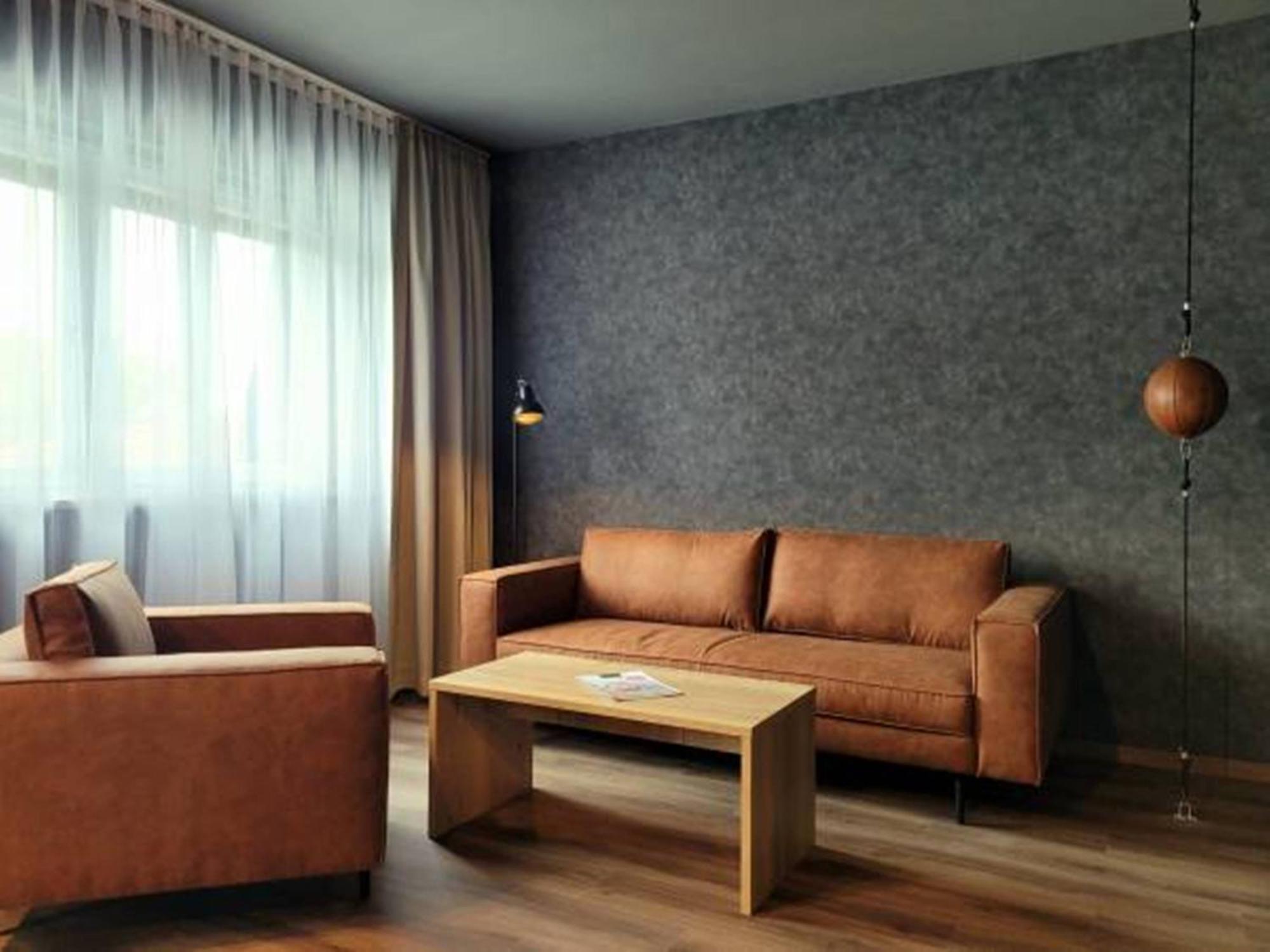 Hotel Herzogspark هيرتسوجيناوراخ المظهر الخارجي الصورة