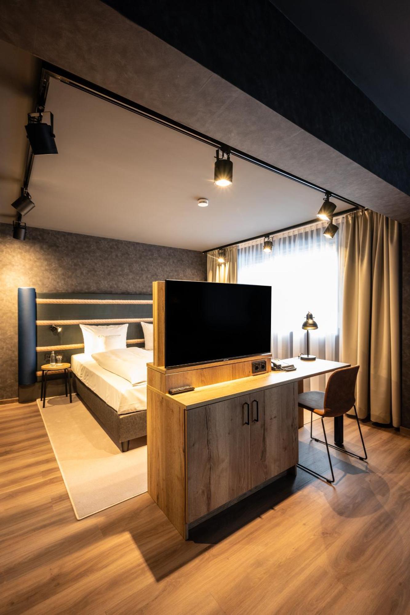 Hotel Herzogspark هيرتسوجيناوراخ الغرفة الصورة