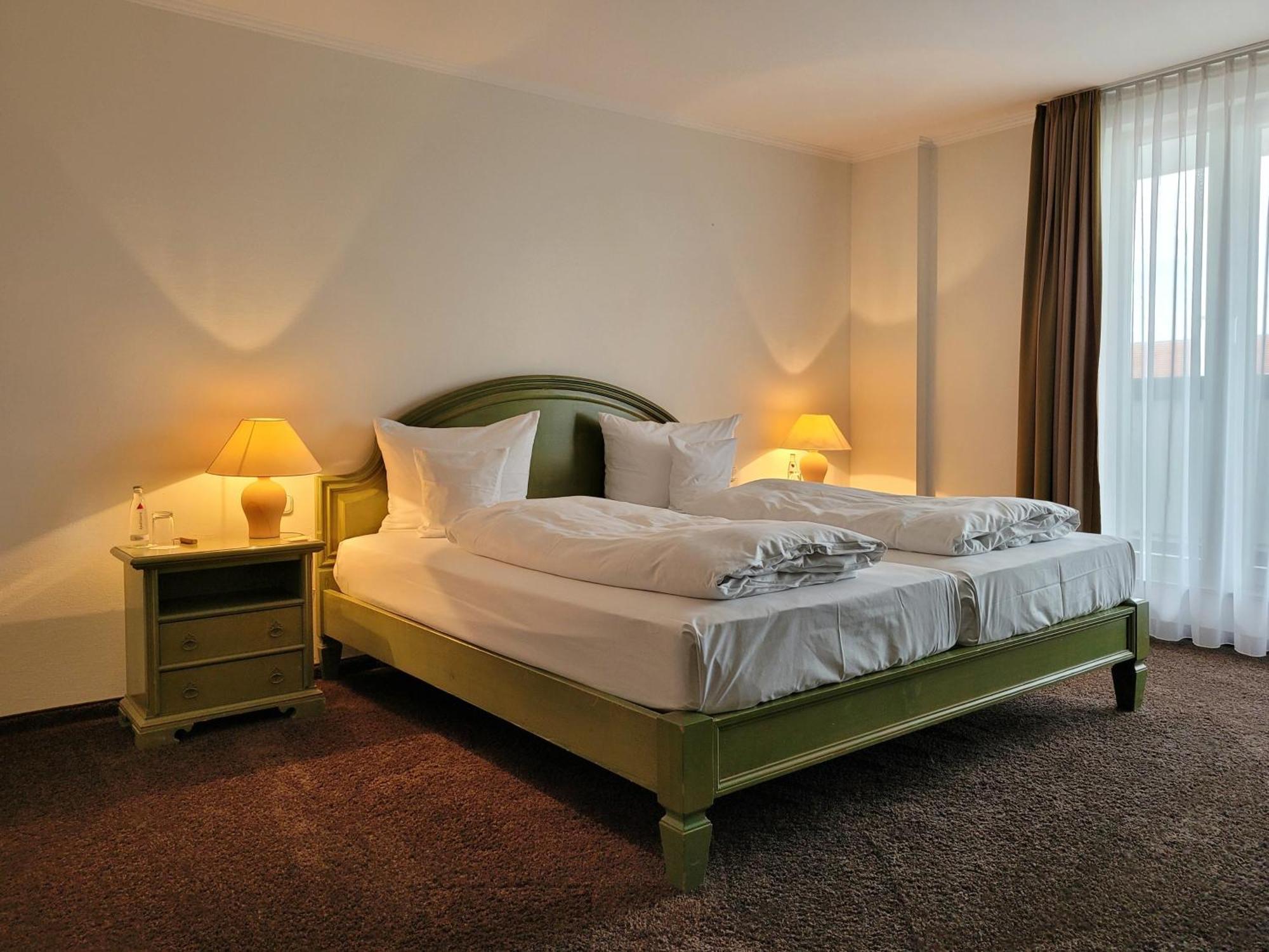 Hotel Herzogspark هيرتسوجيناوراخ الغرفة الصورة