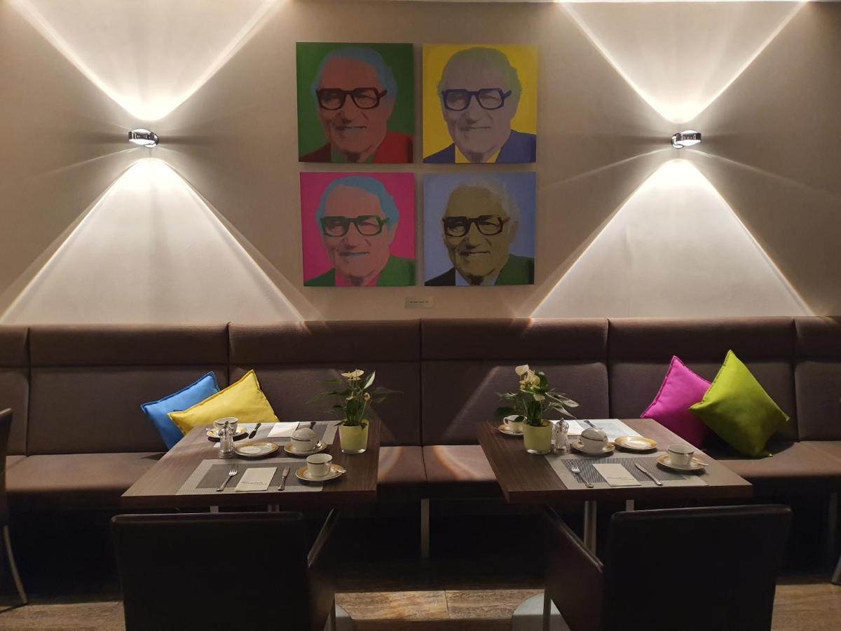 Hotel Herzogspark هيرتسوجيناوراخ المظهر الخارجي الصورة